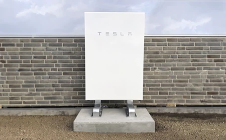 MetalBoots 3を使用したPowerwall 3の設置例